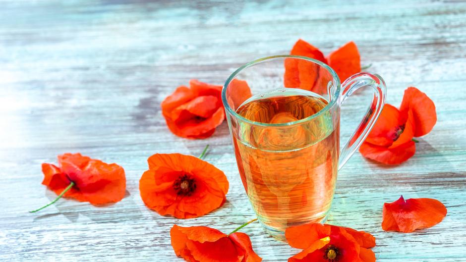 La infusión que ayuda a conciliar el sueño, alivia los dolores musculares y combate la pesadez del estómago