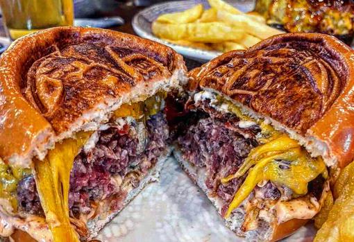 Toro Burger lleva sus hamburguesas gourmet a un local junto a Las Setas
