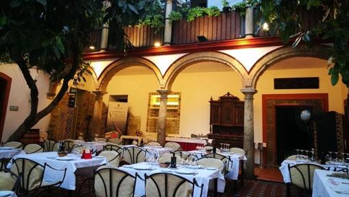 Dónde comer en Córdoba cerca de la carrera oficial de Semana Santa (I)