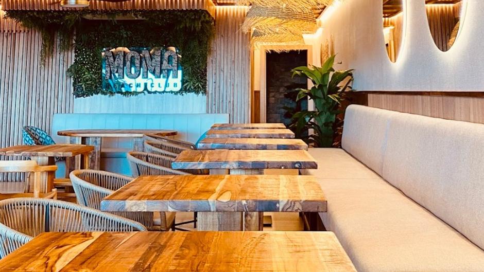 Salmorejo y flamenquines al paseo marítimo de Torremolinos con Moma Beach Club