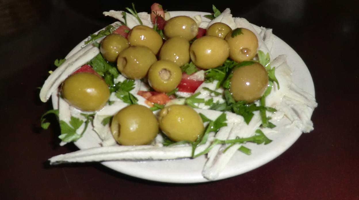 Boquerones en vinagre de la taberna-restaurante Biarritz, en Ciudad Jardín