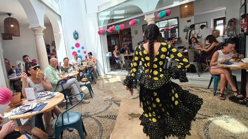 Diez sitios para comer en Córdoba con ambiente de Feria