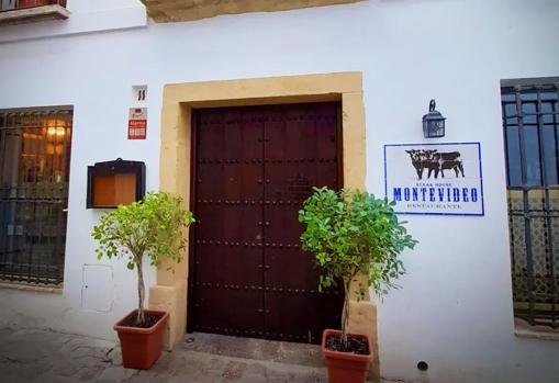 El restaurante se ubica en una casa antigua rehabilitada con gusto