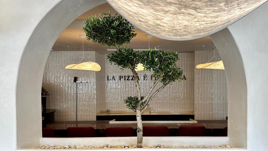 Ricca: La Bombonera Group traslada el concepto «omakase» al mundo de la pizza