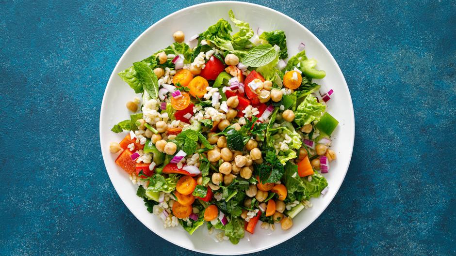Esta es la razón por la que debes incorporar las legumbres en tus platos de verano: recetas, consejos y beneficios