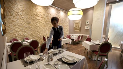 Diez sitios en Córdoba donde combatir el calor con una fresca ensalada de tomate