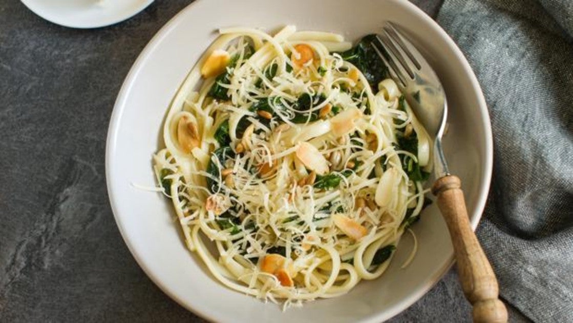 Aprende a cocinar estos tallarines con salsa de almendras