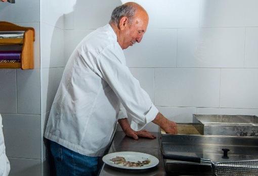 Miguel Palomo y Teresa Ortiz dan su último servicio en Alhucemas este domingo