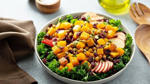 Las mejores ensaladas para combatir el calor del verano: recetas e ingredientes