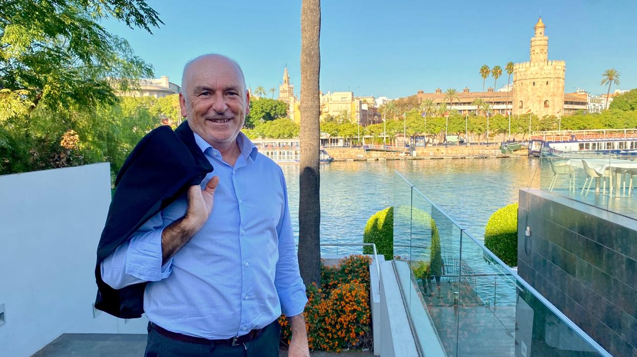 Sixto Tovar: «No hay nada mejor que una barra llena»