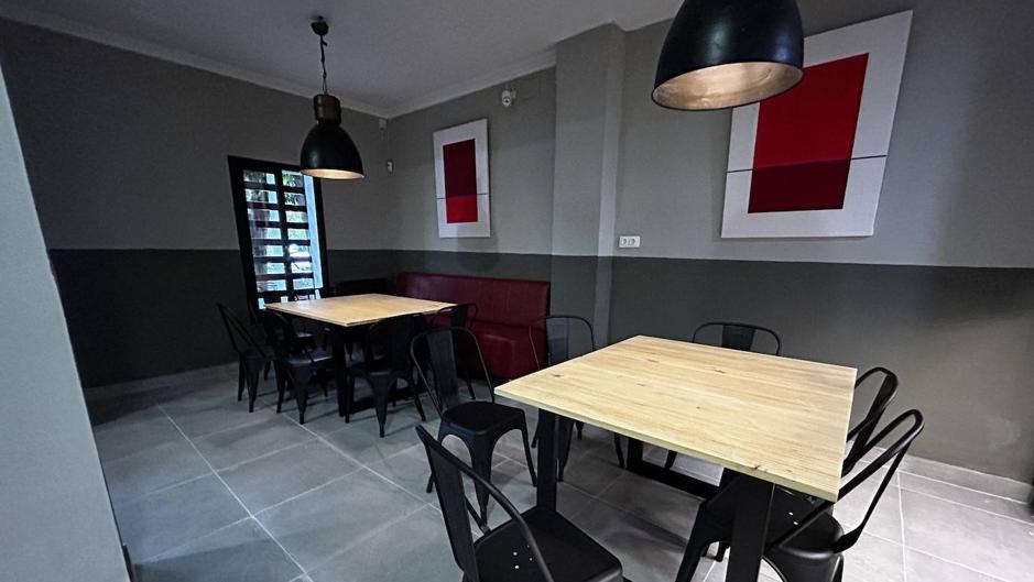 El equipo de Bocachica abre Bocagrande, un mix de burger y tapeo en El Porvenir