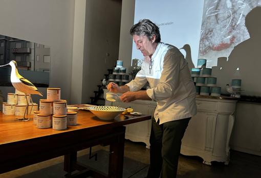 Paco Ybarra durante la presentación en Sevilla de la sal Dama Blanca