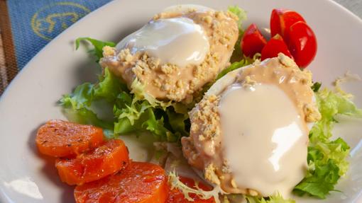 El regreso de los huevos rellenos a las barras sevillanas