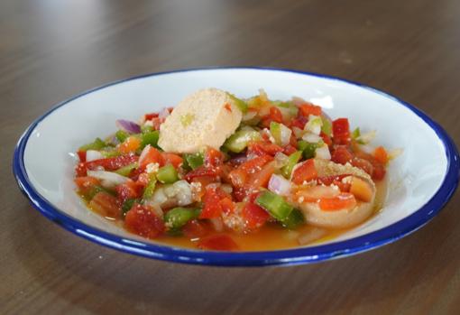 La Sevillana, cerveceo y tapeo a gran escala junto al Alamillo