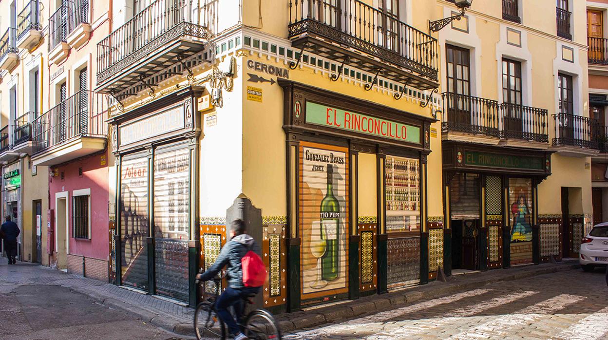 ¿Por qué El Rinconcillo se llama así? Esta es la historia del mítico bar sevillano