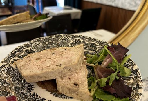 De la charcutería italiana al emparedado de roast beef: así se come en el Gran Café España