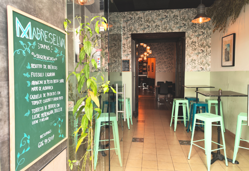 Madreselva: pasta, sushi y tapas de toda la vida en Conde de Barajas