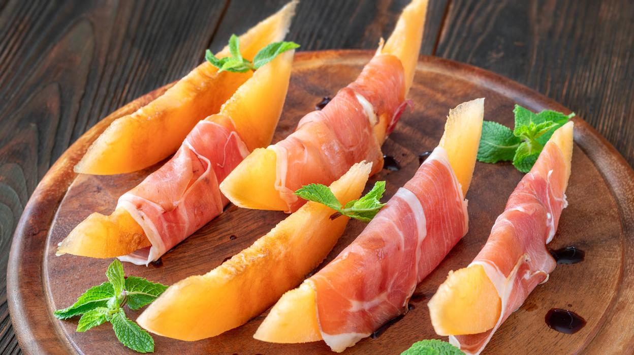 El contraste de sabor entre melón y jamón sorprende