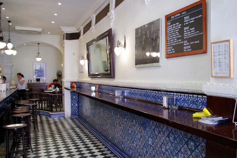 Quesadilla gratinada y una copa de cava, lo mejor del Europa 52. Quesadilla gratinada y una copa de cava, lo mejor del Europa