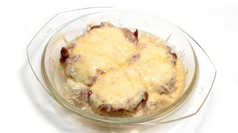 Solomillo de ternera con salsa de roquefort y champiñones - Gurmé