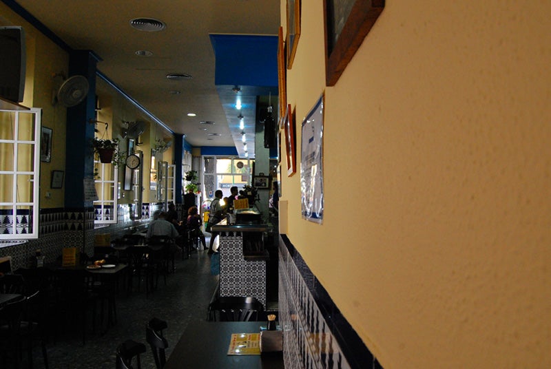 Las cabrillas se sirven con pan 741. Las cabrillas se sirven con pan