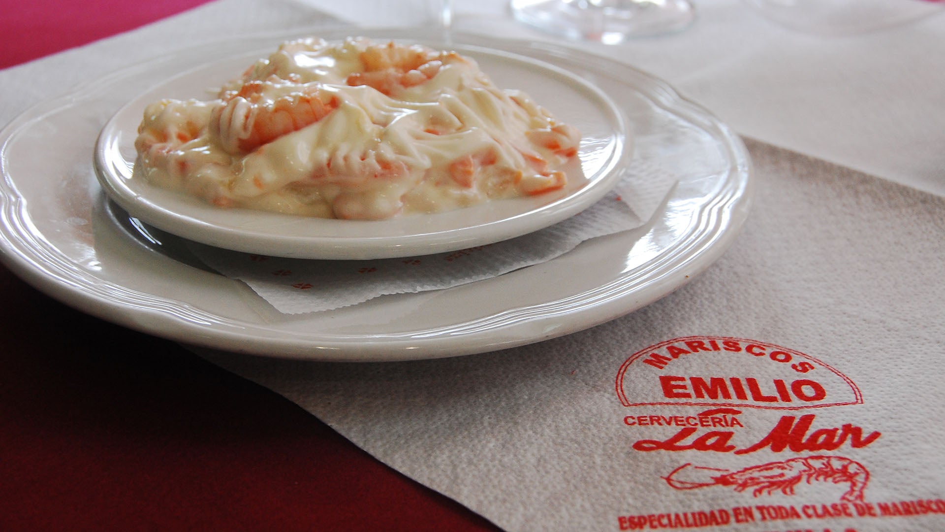 Los hombres de blanco