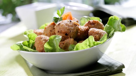 Bolitas de aceitunas negras y queso - Gurmé