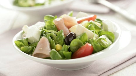 Ensalada de canónigos y atún ahumado - Gurmé