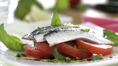 Sardinas marinadas con tomate y albahaca - Gurmé