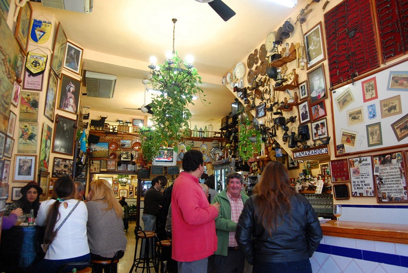 La vida plena de un bar 1555. La vida plena de un bar