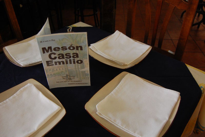 Sopa de gato en el Salón de Écija 1625. Sopa de gato en el Salón de ?ëcija