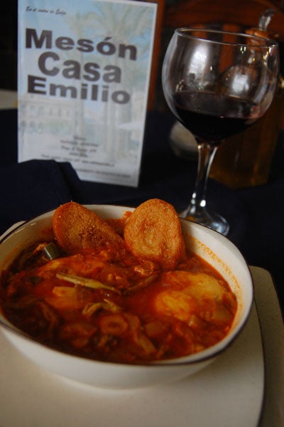 Sopa de gato en el Salón de Écija 1626. Sopa de gato en el Salón de ?ëcija