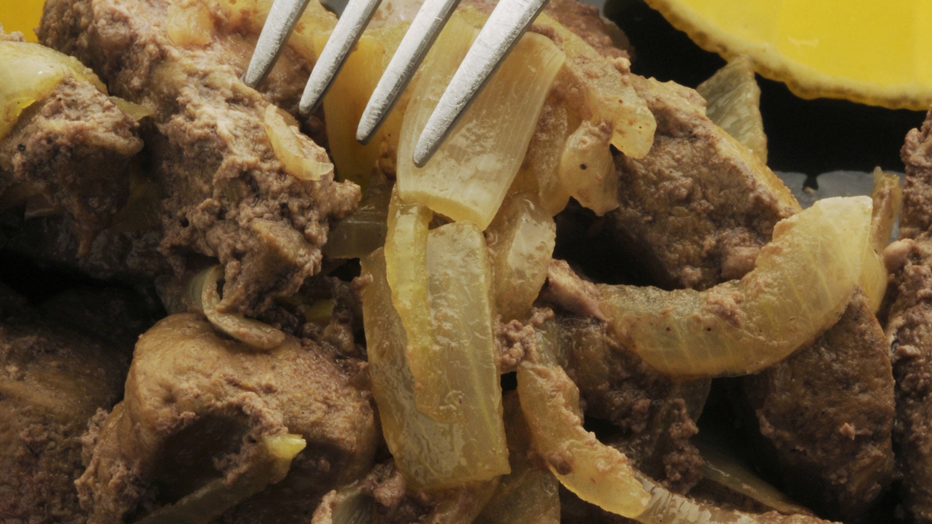 Hígado de cerdo encebollado - Gurmé