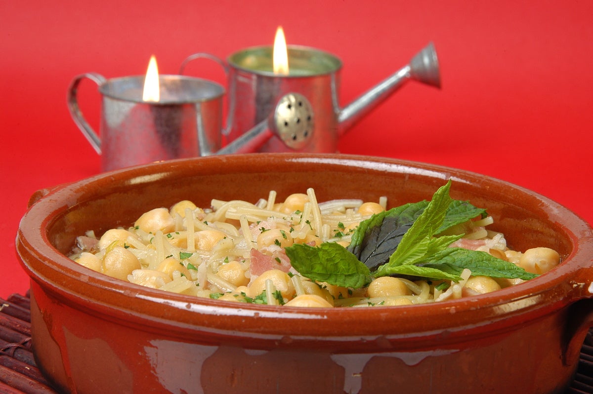 Fideos con garbanzos - Gurmé