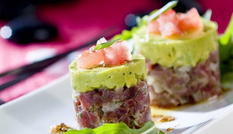Tartar atún con guacamole - Gurmé