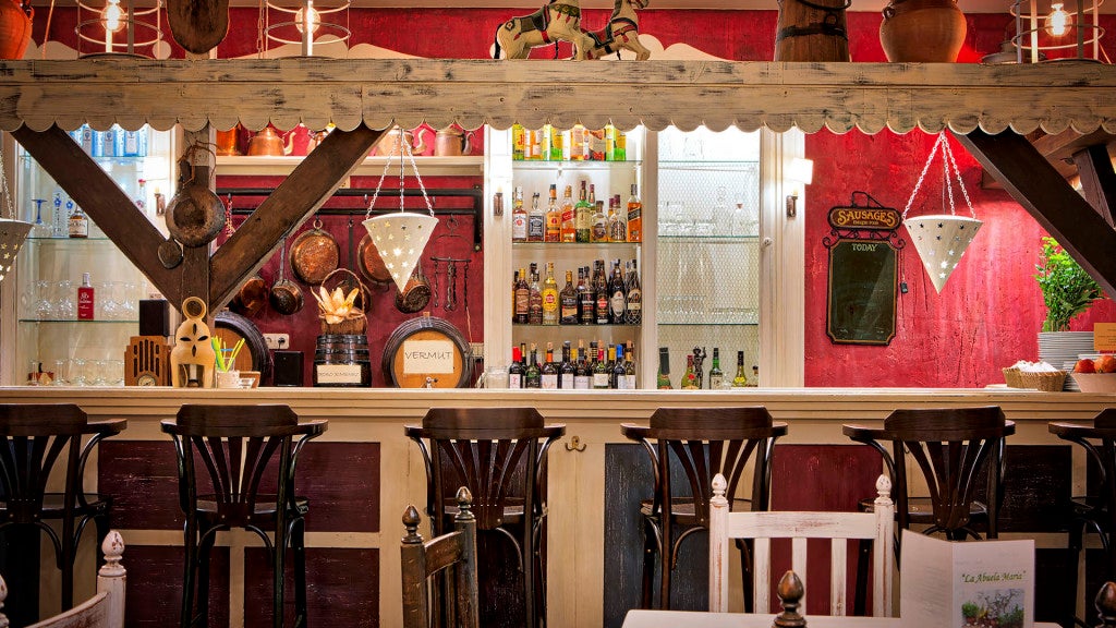 La Abuela María en Utrera barra-de-frente. 