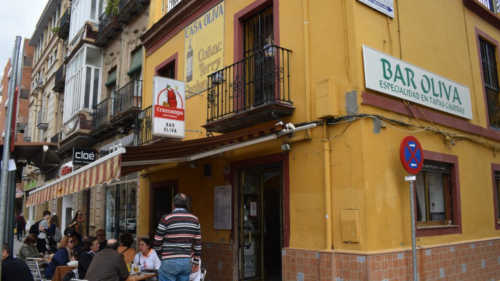 bar-oliva-1. casa oliva