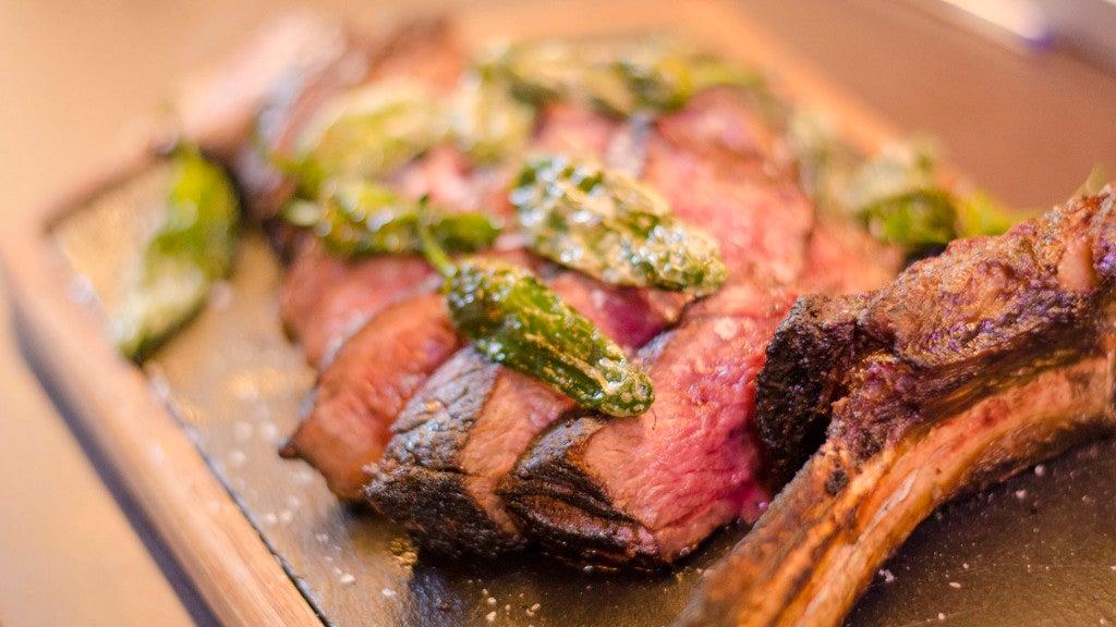 tomahawk en Leña al lomo-1920. tomahawk en Leña al lomo-1920