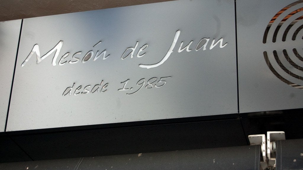 Todo sobre El Mesón de Juan, en Sevilla