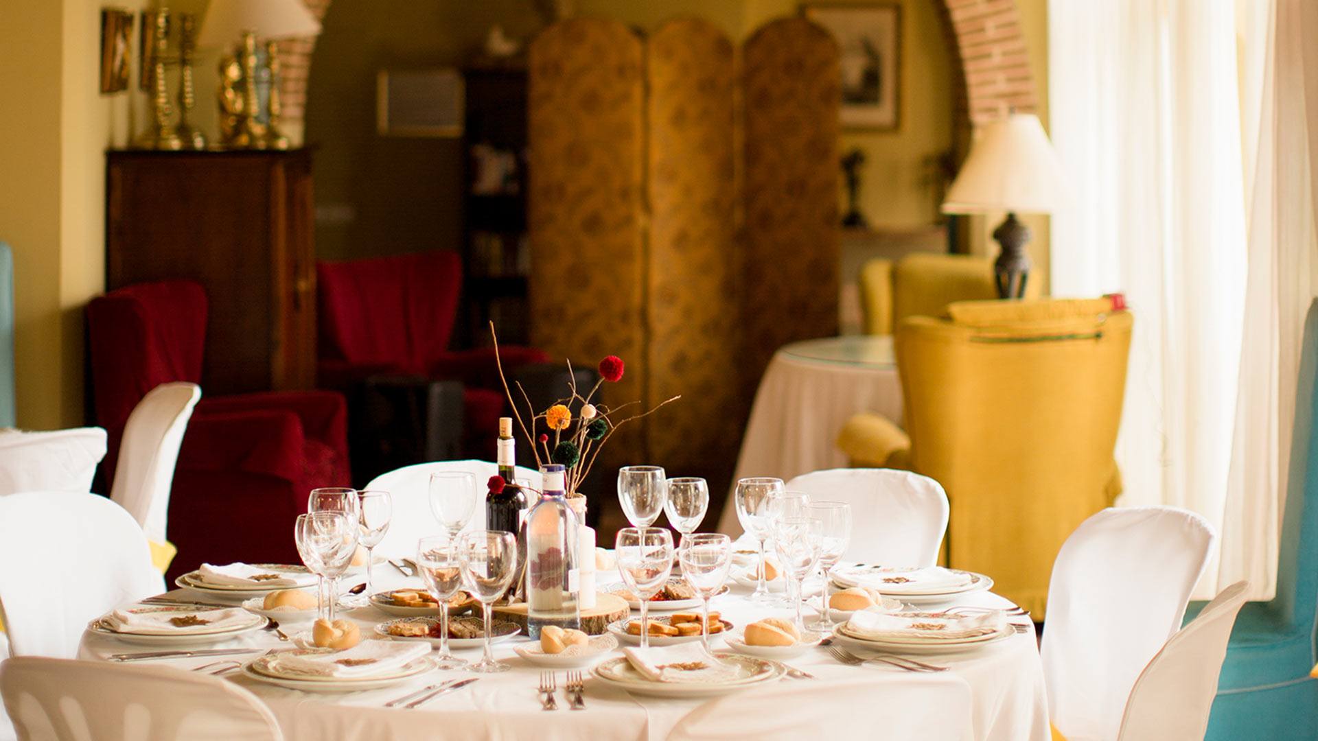 Julia y Lucía en Cazalla de la Sierra