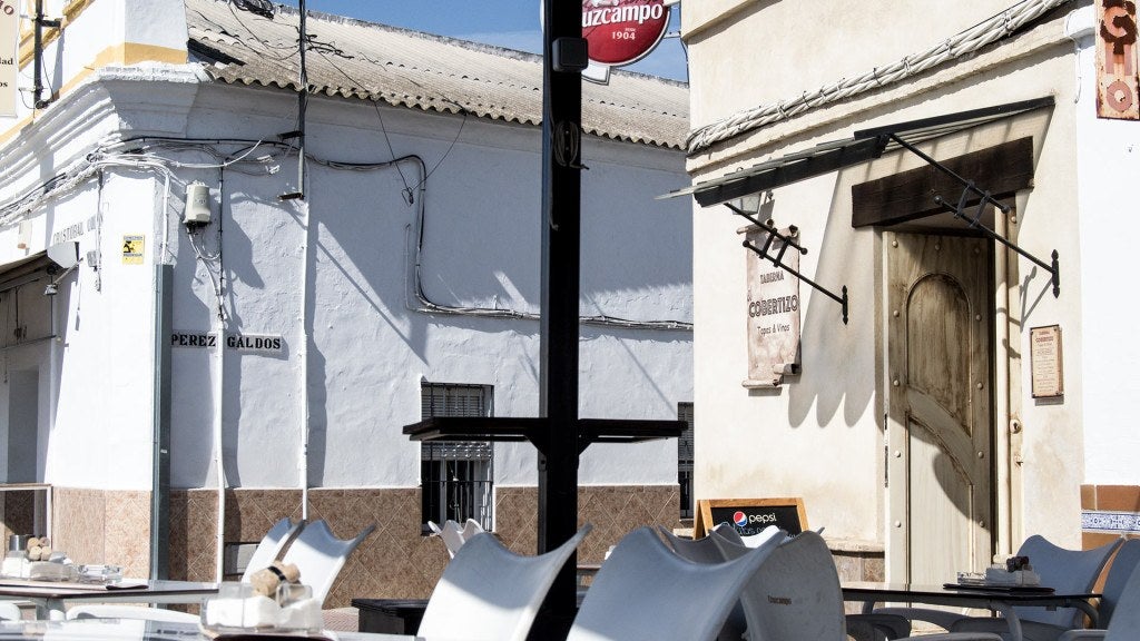 Taberna el Cobertizo en Sanlúcar la Mayor. Taberna el Cobertizo en Sanlúcar la Mayor
