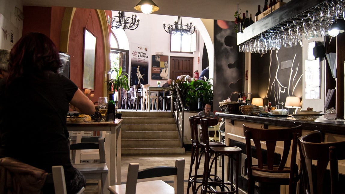 Restaurante El Tragaluz en el centro de Sevilla. Restaurante El Tragaluz en el centro de Sevilla