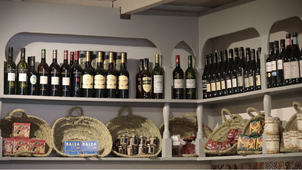 Abacería El Sereno en el centro de Sevilla. Abacería El Sereno en el centro de Sevilla