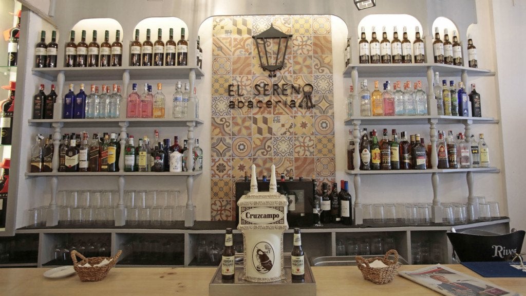 Abacería El Sereno en el centro de Sevilla. Abacería El Sereno en el centro de Sevilla