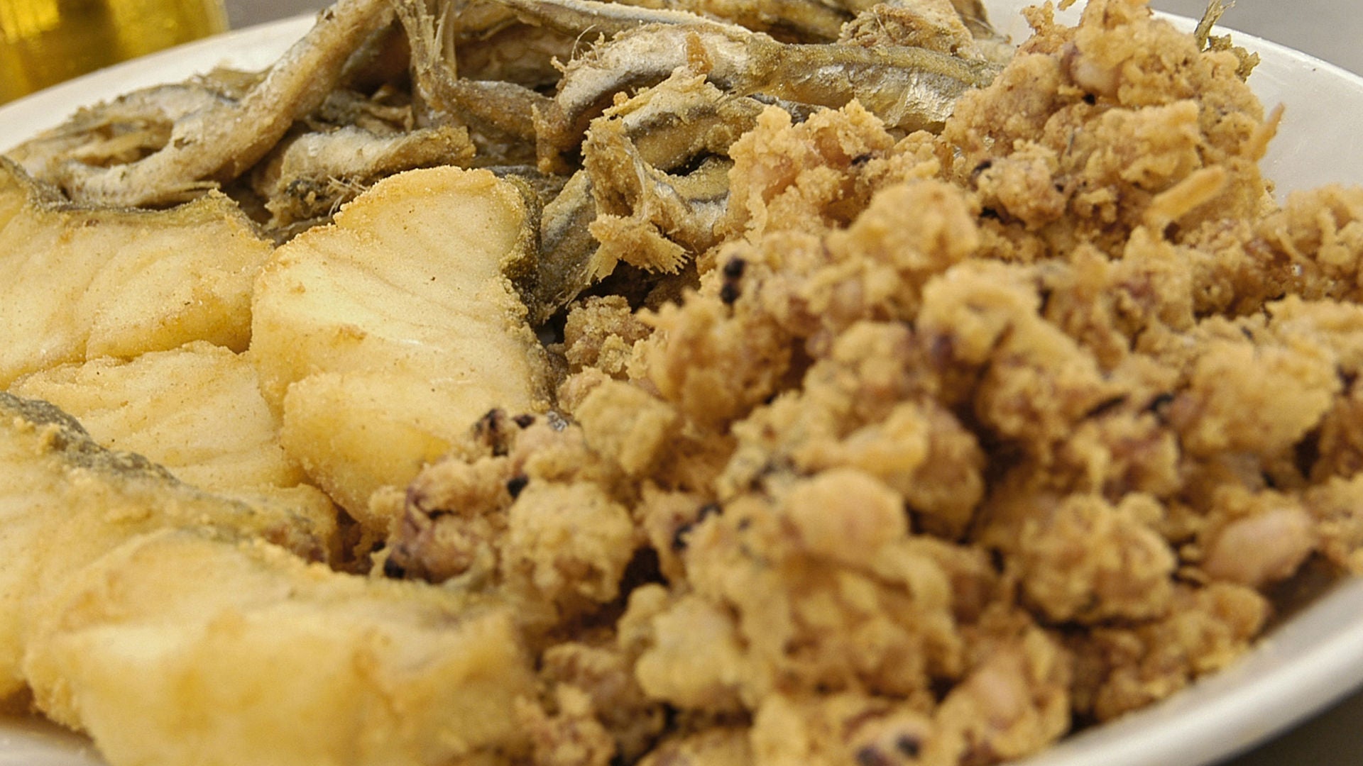 ¿Dónde pedir pescaíto frito a domicilio en Sevilla?