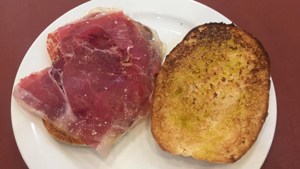 flor-de-toranzo-tostada-jamon