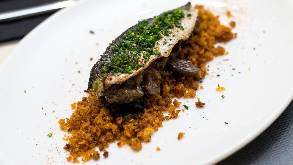 Sal y Tomate en Los Remedios, Sevilla. Sal y Tomate en Los Remedios, Sevilla