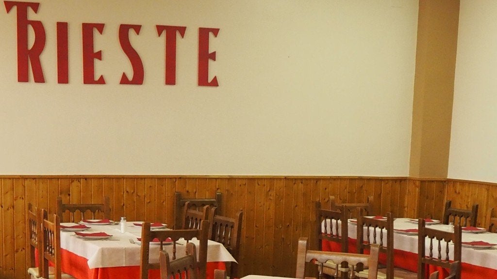 Pizzeria Triestre Gines. Pizzeria Triestre Gines