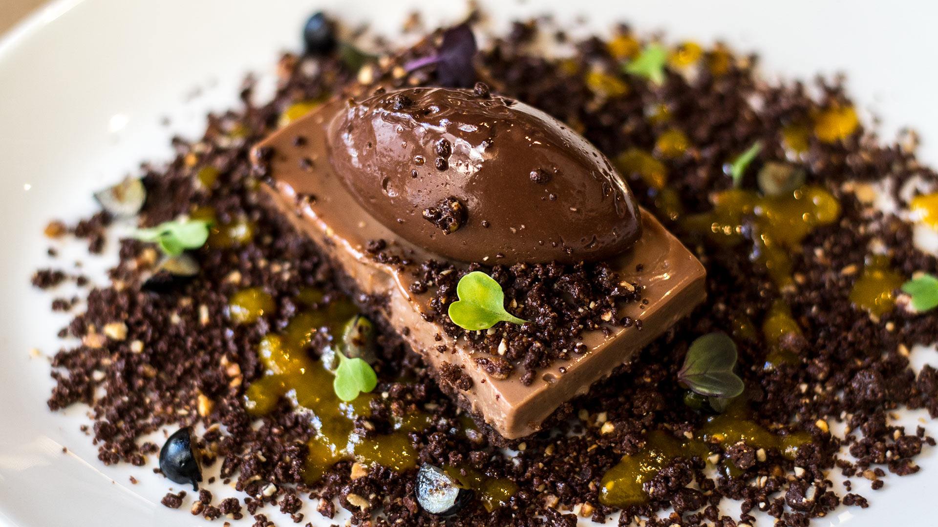 Los postres que mejor juegan con el chocolate en Sevilla