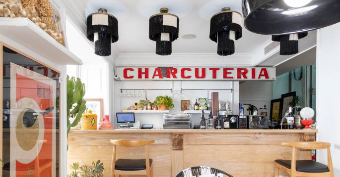 %%title%% %%page%%- %%sitename%%